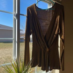 Long Sleeve Knotted Shirt